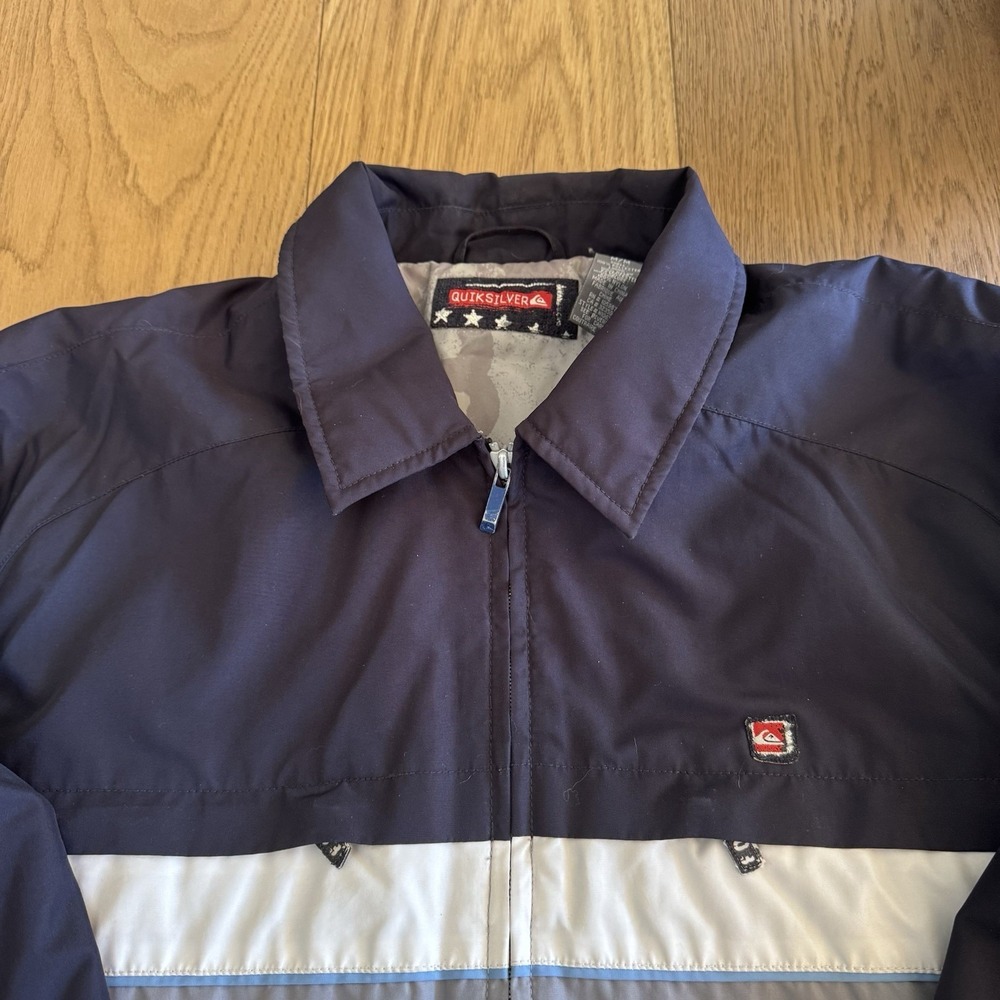 VTG Quiksilver Detroit Style Bomber Jacket Men's Medium Navy Puffer Surf Y2K 00s - Picture 2 of 10